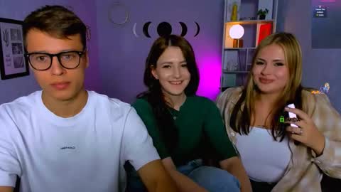 Snapshot of yudji_boy chatting on September 12, 7:14 pm yudji_boy online show from September 12, 7:14 pm