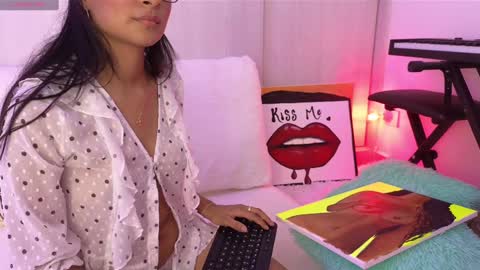 Yurani online show from January 24, 3:22 am