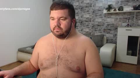 Snapshot of yugogee chatting on October 30, 10:43 pm Yugo - online show from October 30, 10:43 pm