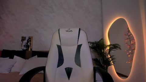 Yuki online show from June 15, 1:24 pm