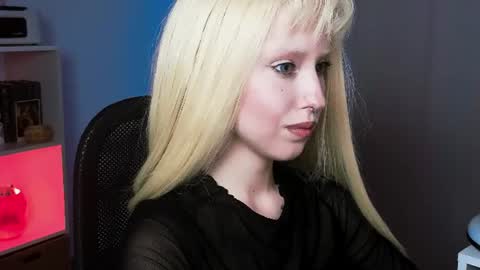 Misa online show from August 5, 7:06 pm