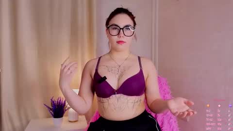 Amy Novak online show from November 30, 11:14 am