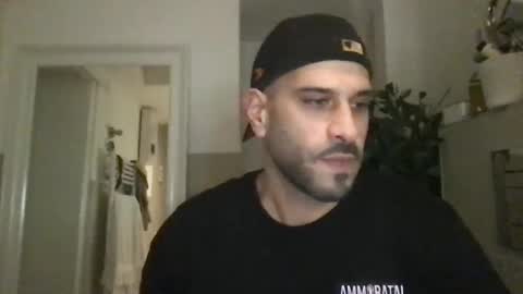 Snapshot of yul53 chatting on September 28, 1:16 pm yul53 online show from September 28, 1:16 pm