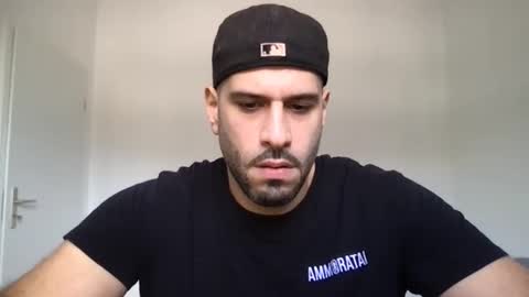 Snapshot of yul53 chatting on October 18, 10:16 am yul53 online show from October 18, 10:16 am