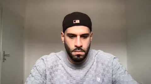 Snapshot of yul53 chatting on November 3, 1:01 pm yul53 online show from November 3, 1:01 pm