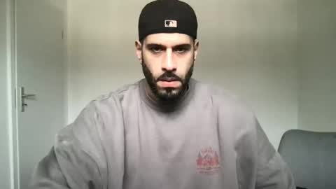 Snapshot of yul53 chatting on November 13, 1:10 pm yul53 online show from November 13, 1:10 pm