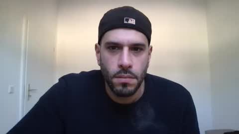 Snapshot of yul53 chatting on November 22, 8:46 am yul53 online show from November 22, 8:46 am