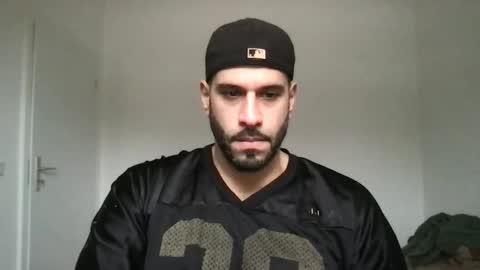 Snapshot of yul53 chatting on November 26, 11:33 am yul53 online show from November 26, 11:33 am