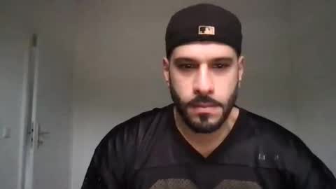 Snapshot of yul53 chatting on December 14, 8:52 am yul53 online show from December 14, 8:52 am