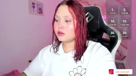 Snapshot of yuli_cardona_ chatting on December 17, 7:42 pm Yuliet online show from December 17, 7:42 pm