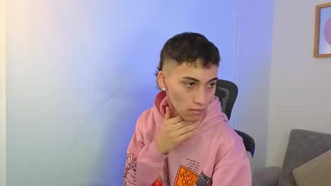 yulian_vasquez online show from September 29, 12:21 pm