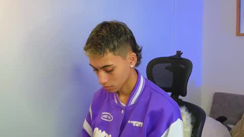 yulian_vasquez online show from October 7, 12:13 pm