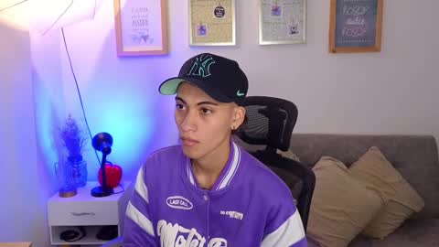 yulian_vasquez online show from November 10, 12:26 pm