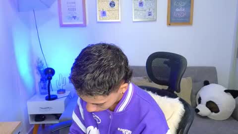 yulian_vasquez online show from November 19, 12:16 pm