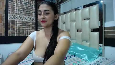 Snapshot of yuliet_latin69 chatting on November 16, 1:17 pm Yulieth online show from November 16, 1:17 pm
