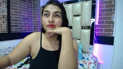 Snapshot of yuliet_latin69 chatting on December 19, 1:29 pm Yulieth online show from December 19, 1:29 pm