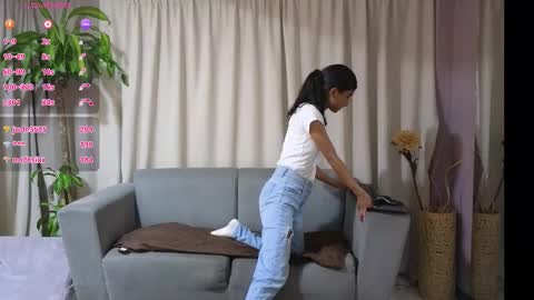 yuliethpetite online show from March 2, 11:50 am