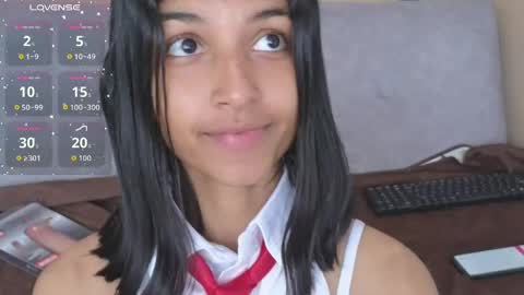 yuliethpetite online show from May 29, 1:31 pm