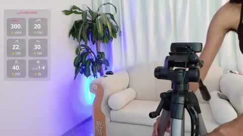 yuliethpetite online show from July 10, 11:35 am