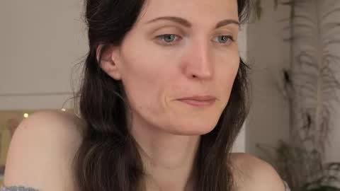 Snapshot of yulladao chatting on February 25, 12:03 pm yulla dao online show from February 25, 12:03 pm