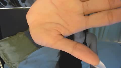 SASSY YUMI online show from November 23, 2:00 am