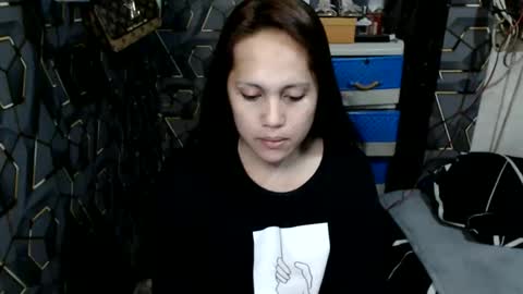 yumi online show from January 13, 1:38 pm