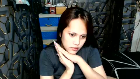 yumi online show from June 27, 6:35 pm