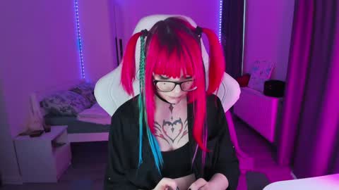 Snapshot of yumi_youkai chatting on December 6, 9:43 am Yumi 3 online show from December 6, 9:43 am