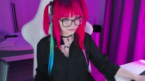 Snapshot of yumi_youkai chatting on December 6, 12:49 pm Yumi 3 online show from December 6, 12:49 pm