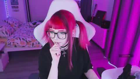 Snapshot of yumi_youkai chatting on December 22, 8:55 am Yumi 3 online show from December 22, 8:55 am