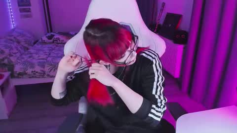 Yumi 3 online show from February 2, 7:12 pm