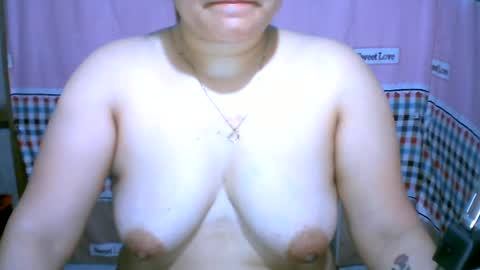 Snapshot of yumie_pussyx chatting on July 1, 6:48 am Yumie online show from July 1, 6:48 am