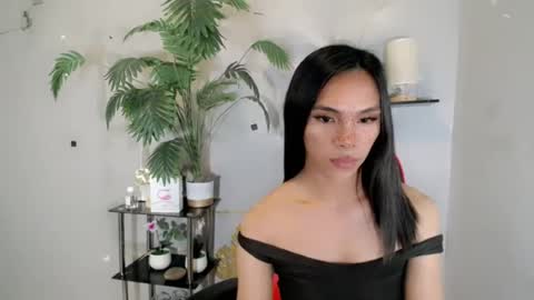 Snapshot of yumiexx chatting on July 9, 1:42 am CALL ME YUMLEXX online show from July 9, 1:42 am