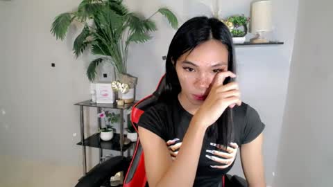 Snapshot of yumiexx chatting on July 23, 9:35 pm CALL ME YUMLEXX online show from July 23, 9:35 pm