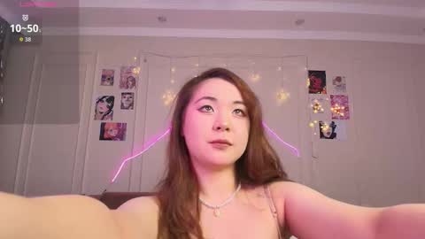 Yumi online show from December 4, 9:34 pm