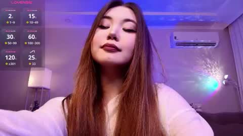 Yumi online show from July 23, 8:40 pm