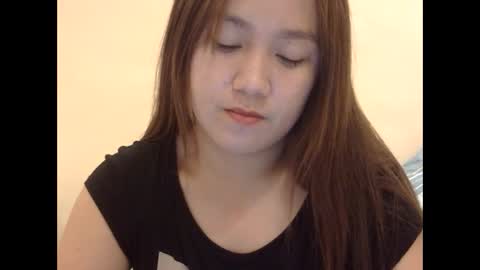 yummyclaya online show from March 8, 3:05 pm