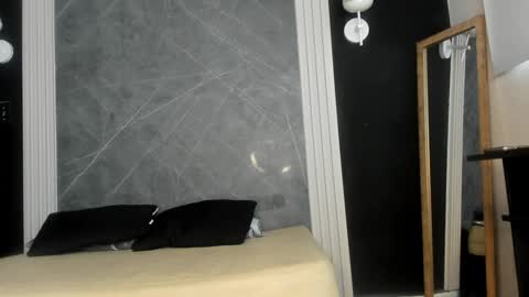 Snapshot of yummyduo chatting on December 29, 12:01 pm Yummyduo online show from December 29, 12:01 pm