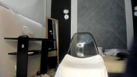 Snapshot of yummyduo chatting on January 4, 12:05 pm Yummyduo online show from January 4, 12:05 pm