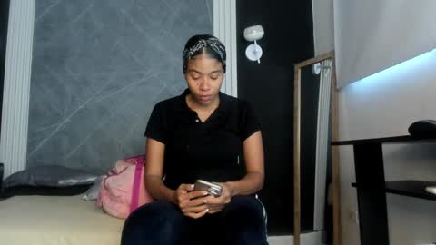 Snapshot of yummyduo chatting on January 17, 11:49 am Yummyduo online show from January 17, 11:49 am