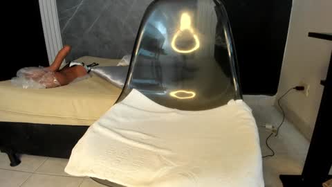 Snapshot of yummyduo chatting on February 1, 6:19 pm Yummyduo online show from February 1, 6:19 pm