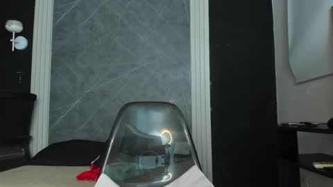 Snapshot of yummyduo chatting on March 6, 11:03 am Yummyduo online show from March 6, 11:03 am