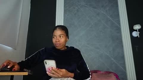 Snapshot of yummyduo chatting on October 1, 12:11 pm Yummyduo online show from October 1, 12:11 pm