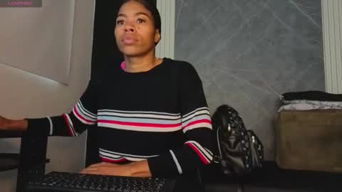 Snapshot of yummyduo chatting on October 10, 12:04 pm Yummyduo online show from October 10, 12:04 pm