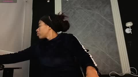 Snapshot of yummyduo chatting on November 23, 11:54 am Yummyduo online show from November 23, 11:54 am