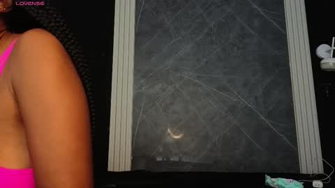 Snapshot of yummyduo chatting on December 18, 5:19 pm Yummyduo online show from December 18, 5:19 pm