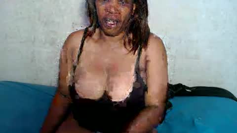 yummytittsxx online show from December 17, 5:07 am
