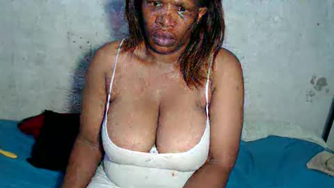 yummytittsxx online show from January 3, 5:50 am