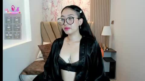 Snapshot of yuna__min chatting on September 17, 12:07 pm Yuna  online show from September 17, 12:07 pm