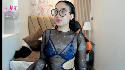 Snapshot of yuna__min chatting on September 20, 12:06 pm Yuna  online show from September 20, 12:06 pm